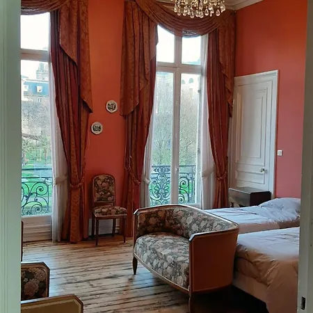 La Belle Boulonnaise Couette-café
