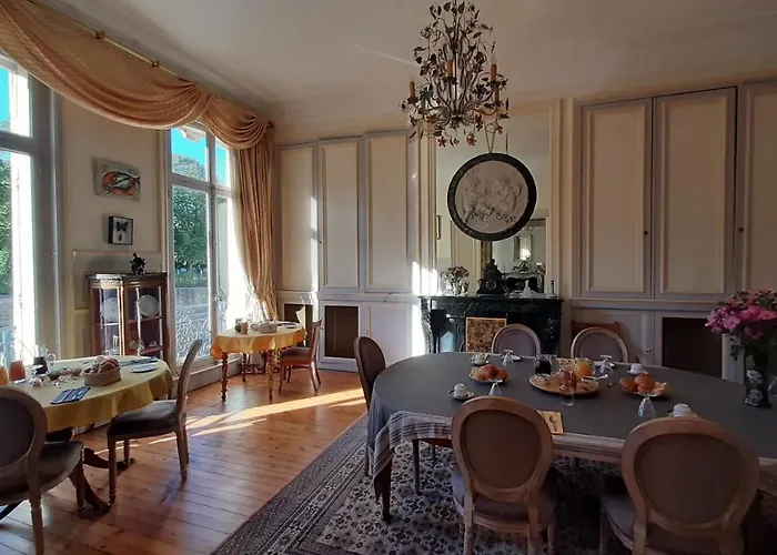 La Belle Boulonnaise Couette-café